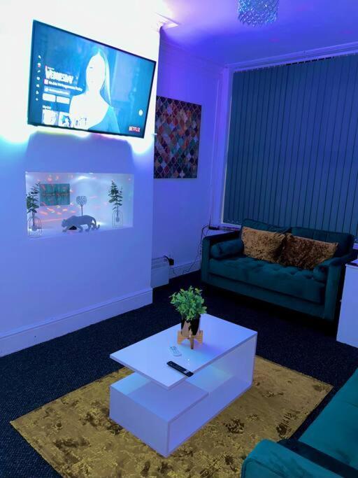 Home In Levenshulme, Manchester Extérieur photo