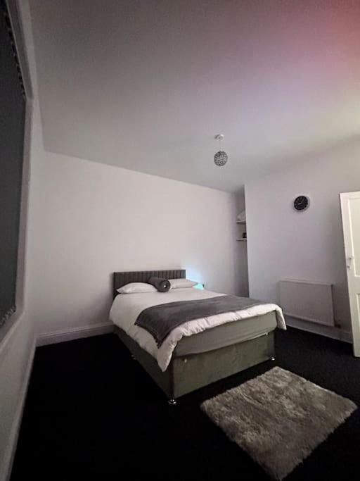 Home In Levenshulme, Manchester Extérieur photo