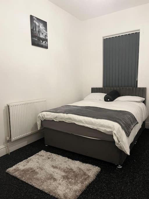 Home In Levenshulme, Manchester Extérieur photo