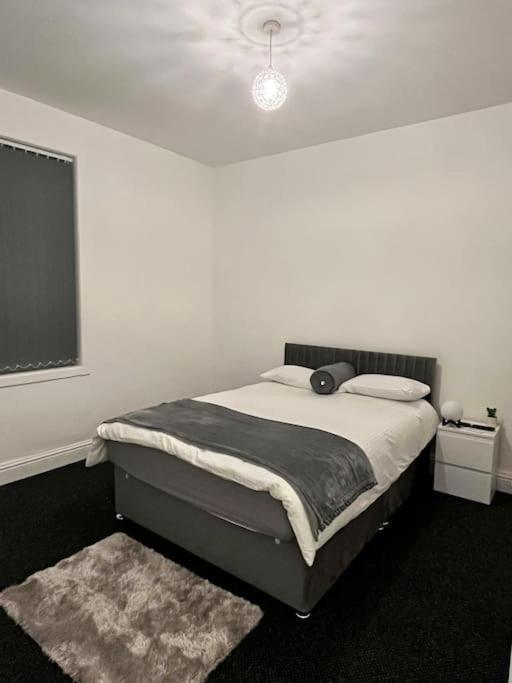 Home In Levenshulme, Manchester Extérieur photo